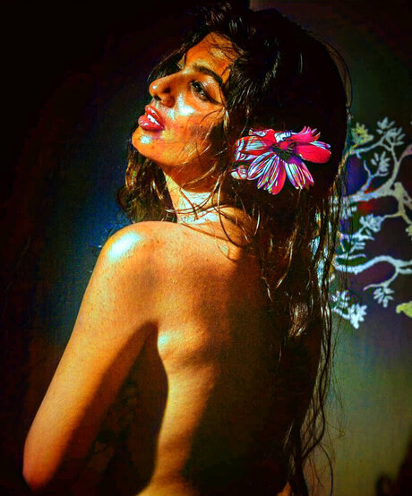 dare shiny art actress img