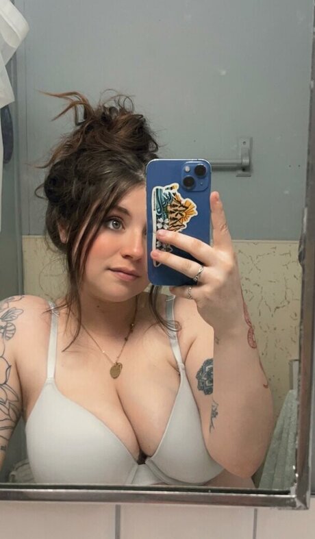 Astrolgygrl pornstar nudes img