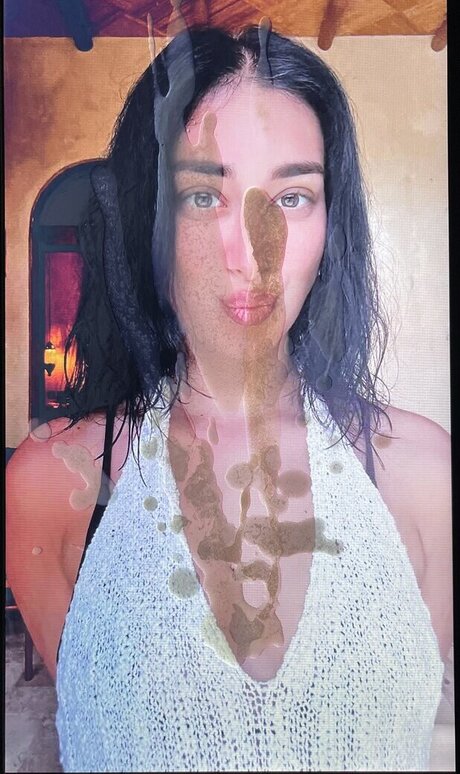 Cum Tributes star exclusive photo