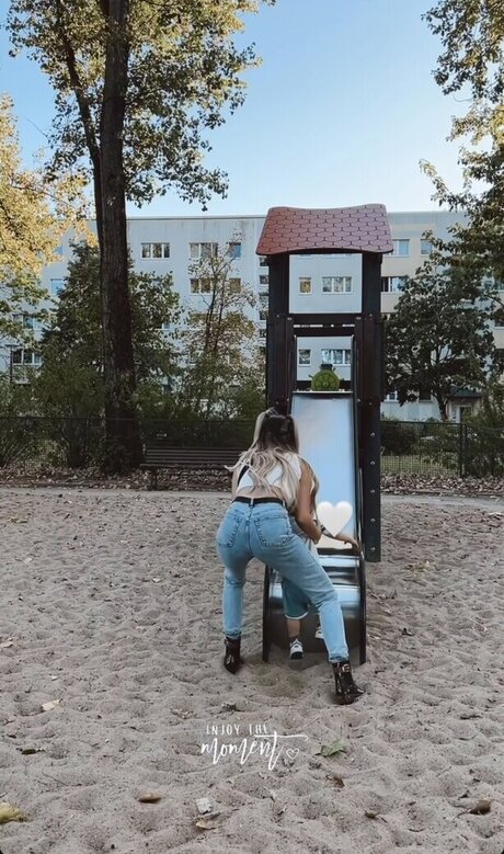 Nathalie Bleicher Woth pornstar sex galleries