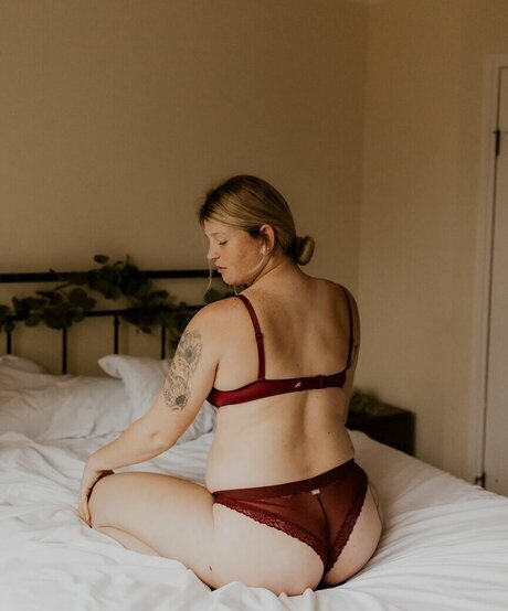 Casey Lane pretty actress pic