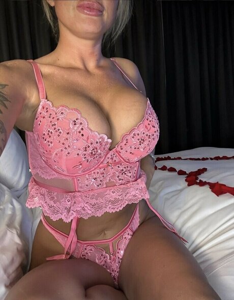 Jade Hunter model high quality photos