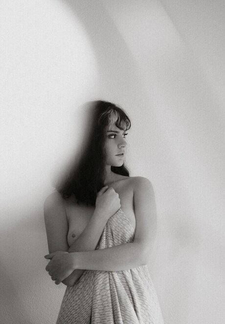 Emeline Faure model xxx picture