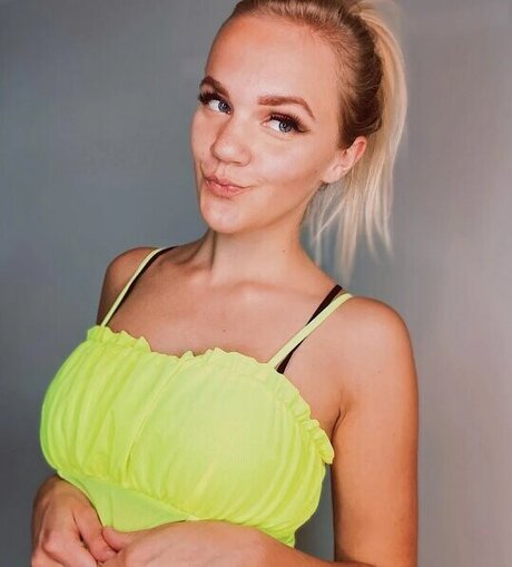 beautiful ebony onlyfans sexy pic