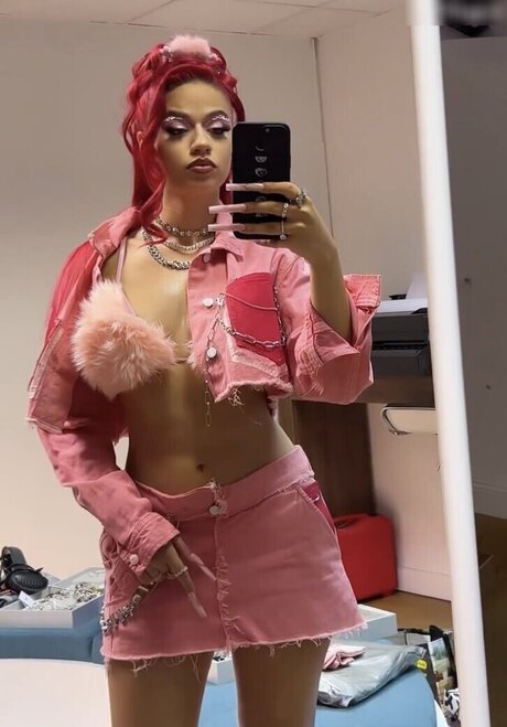 hot mature onlyfans hot image