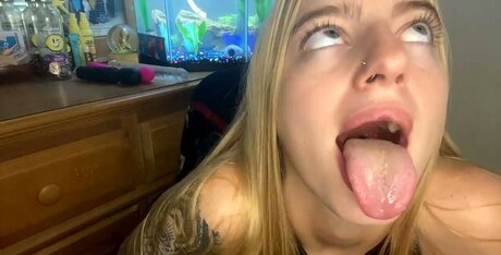 sucking cock onlyfans free porn image