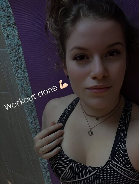 FormulaLena hot star picture