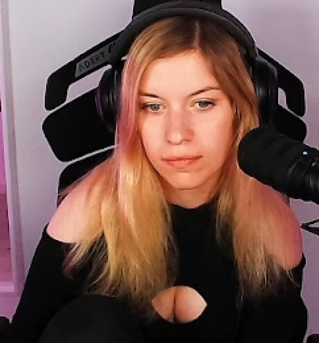 FormulaLena model high quality photo