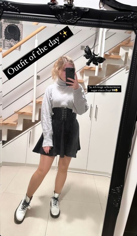 FormulaLena nude pornstar picture