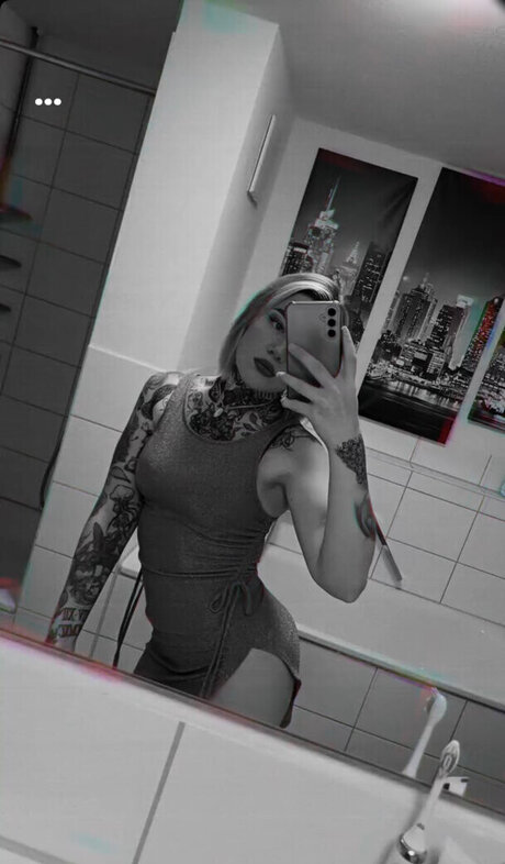 Typischblonnd beautiful actress archive