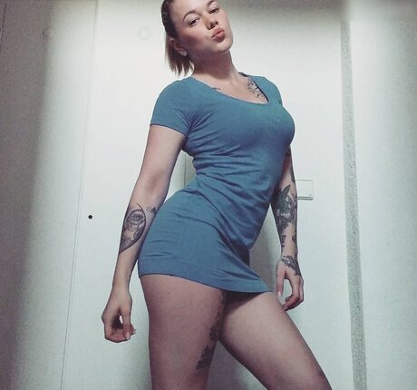 Typischblonnd model pornographic image