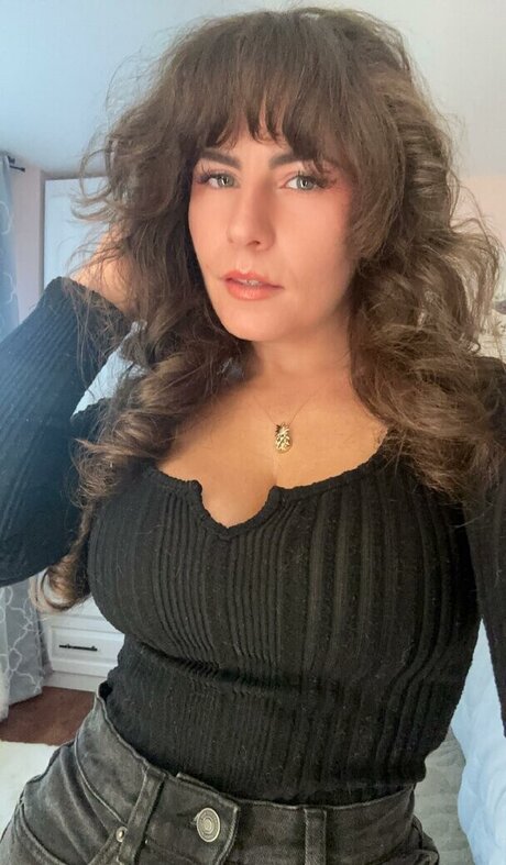 LexGoEveryday naked star img