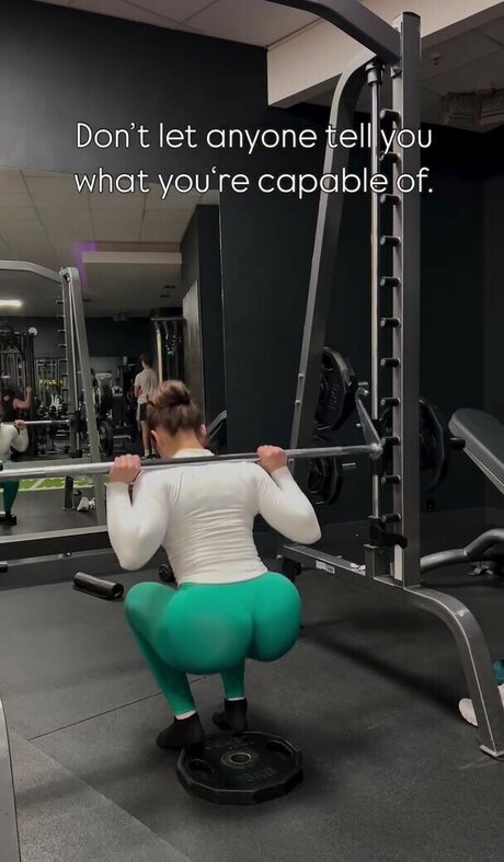 Leona Maronn naked model galleries