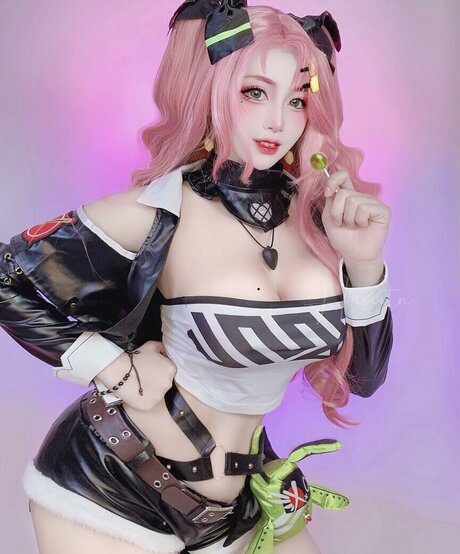 Hiniitaa star hot photos