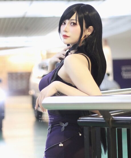 Hiniitaa sexy actress image