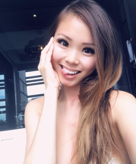 Maggie Sin beautiful model pictures