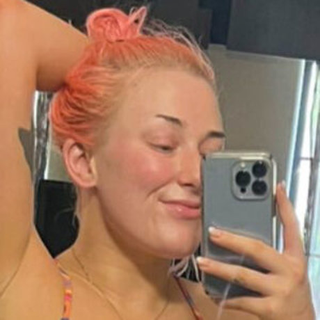 Allie Katch model hot images