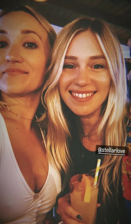 Emily Osment high quality actress pics