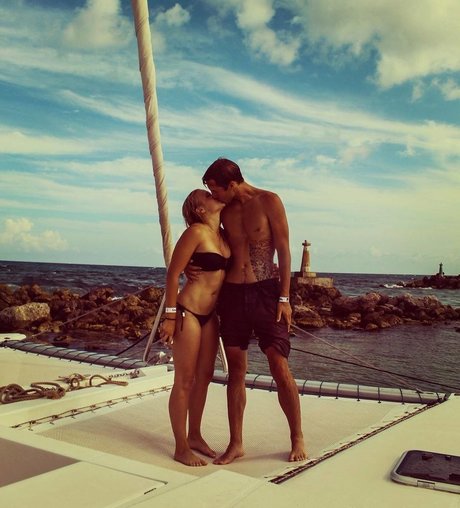 Emily Osment model pretty images