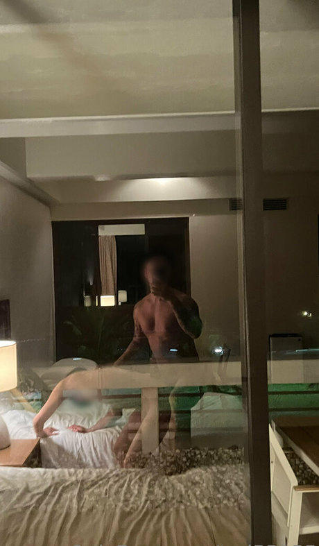 ted55155 naked model pic