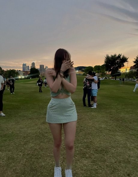 Allycxt free model photo