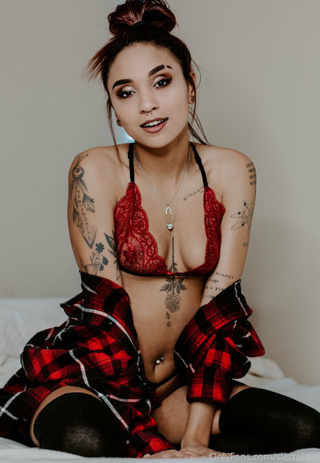 Sierra Love model free picture