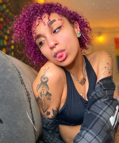 Sierra Love star nice img