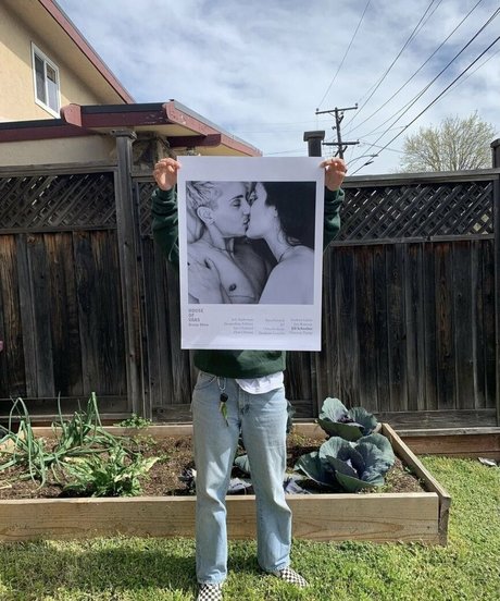 public onlyfans pornographic pictures