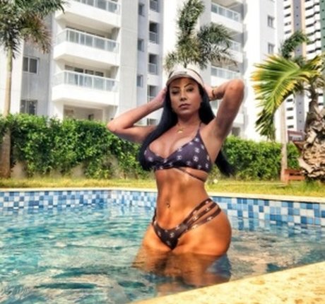 Michelle Belem hd model photo