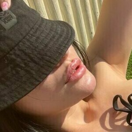 Lavri naked model pics