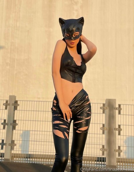 Linaroeschr model nudes archive