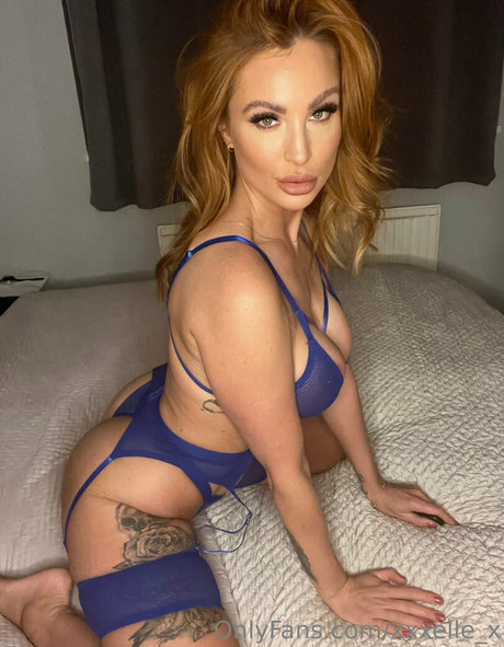 xxxelle x xxx model picture