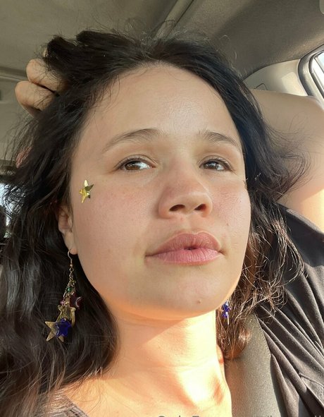 kae yli star high quality pictures