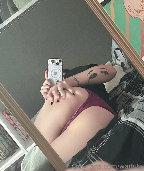 Waifuta hot actress picture