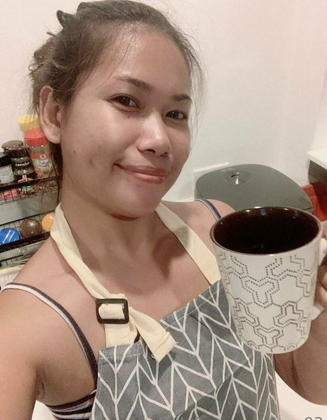 luzy93 star erotic image