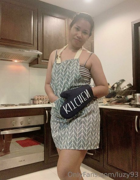 luzy93 nude pornstar pics
