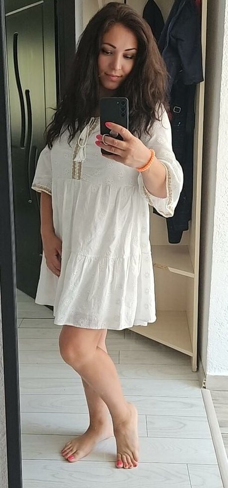 FoxyKara star art photos