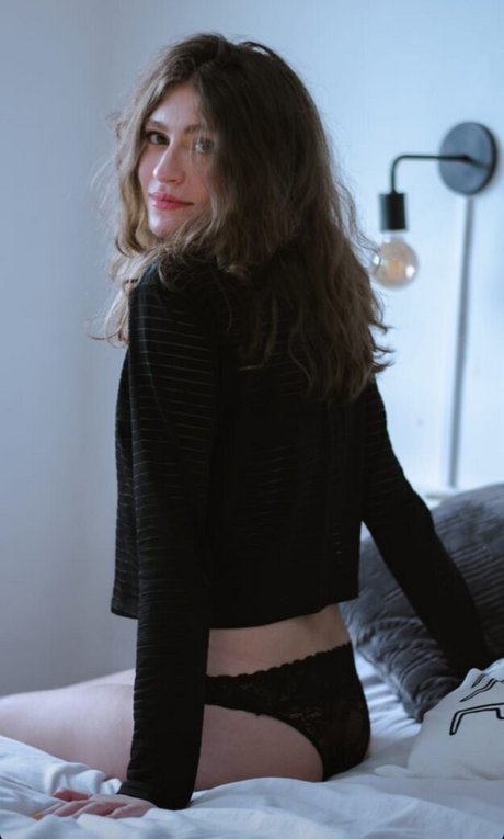 lauratavora star photo