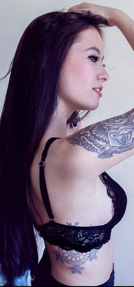 lauratavora pretty pornstar archive