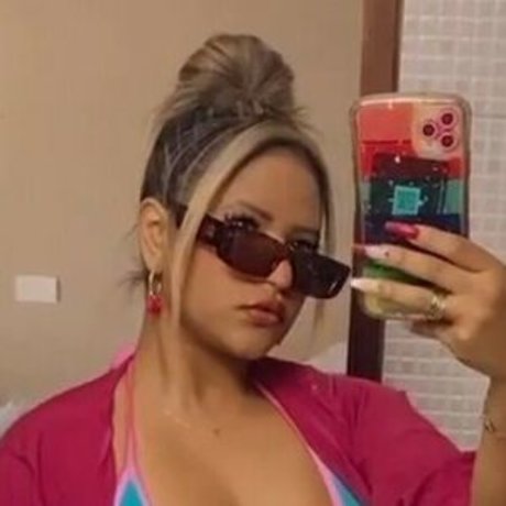 Mykaele Maylane model erotic pic