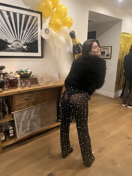 Ariana Basseri pornstar hot pics