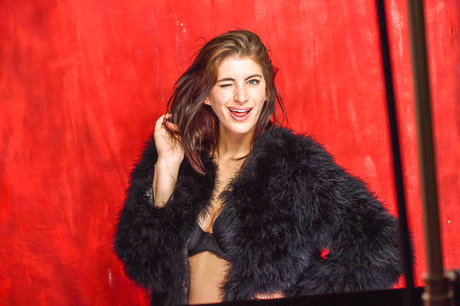 Ariana Basseri sexy model gallery