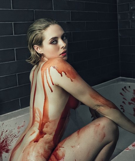 Kirsten Ria erotic model photo