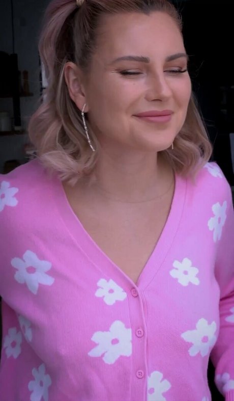 asian blonde onlyfans hd archive