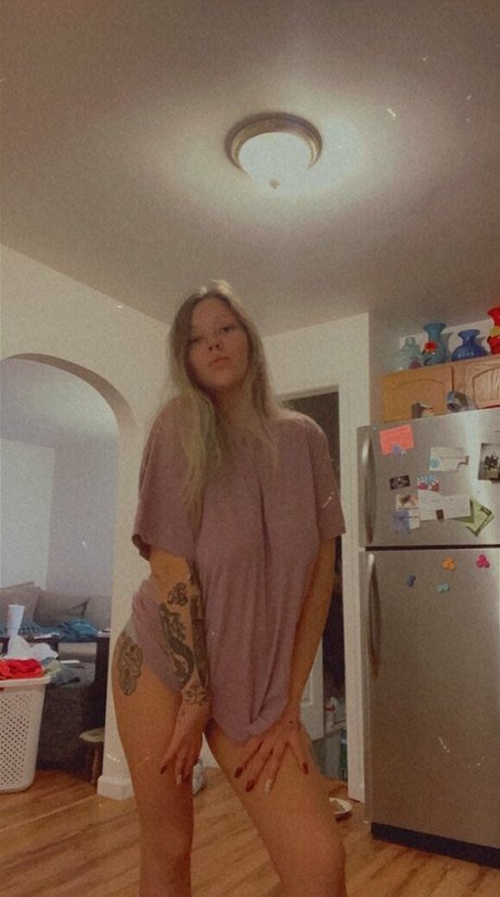 pregnant threesome onlyfans hot nude picture