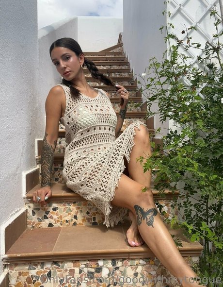 goodwithmytongue model pornographic images