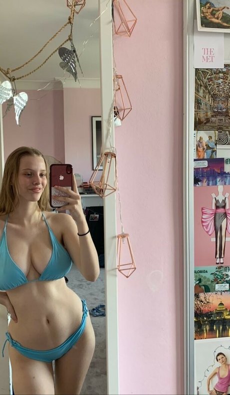 Eliza Goldsmith hd pornstar picture