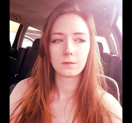 Juniper Actias nudes model images