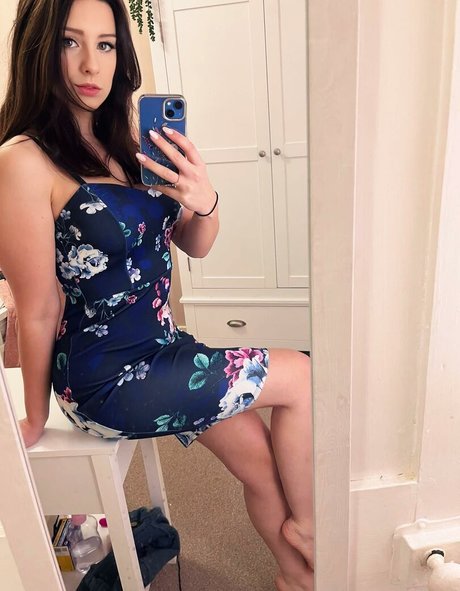 petite girls onlyfans beautiful pic