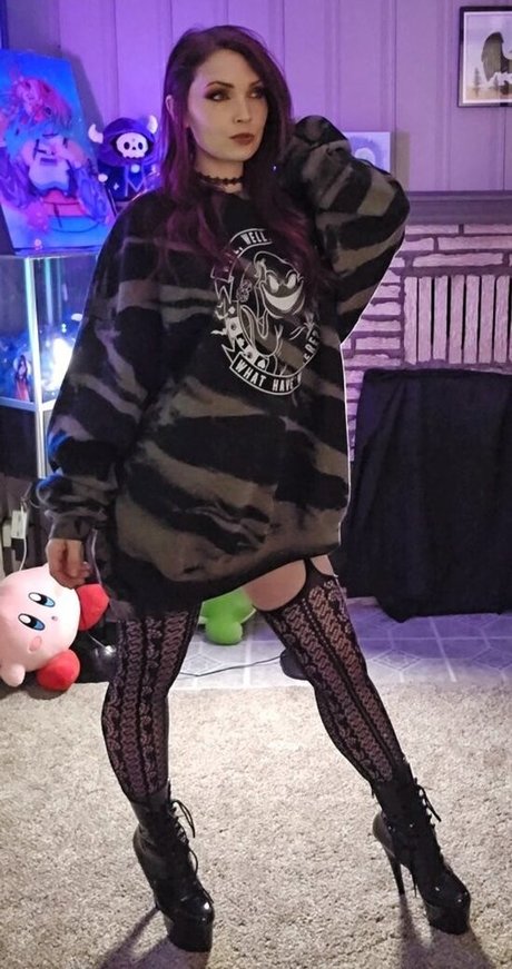 xMalin nude pornstar images